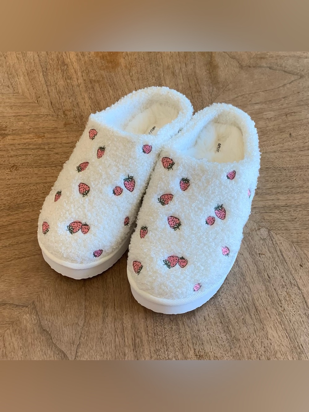 AErie Strawberry Scruff Slippers
